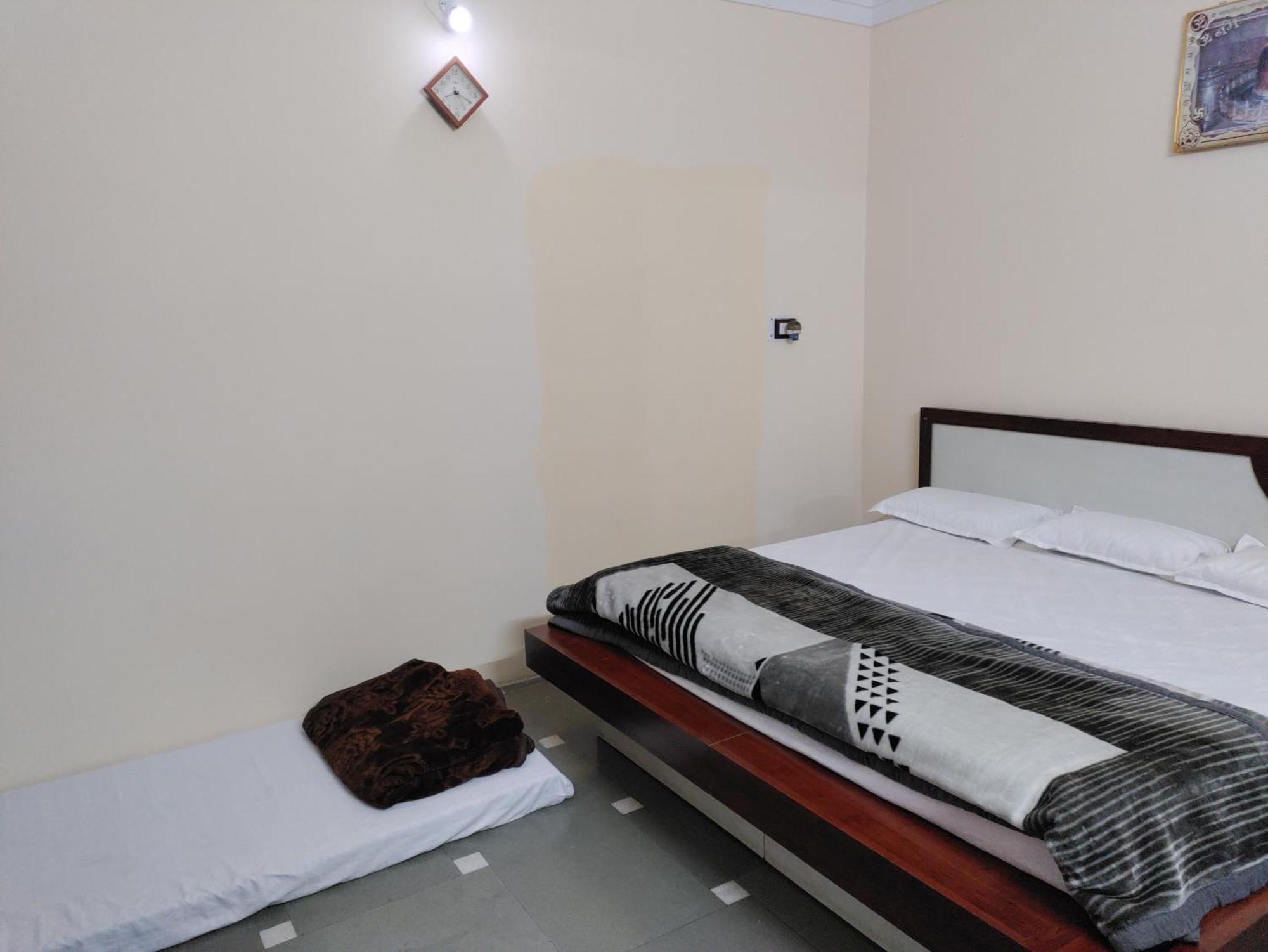 Ramashray Guest House Ujjain Extérieur photo